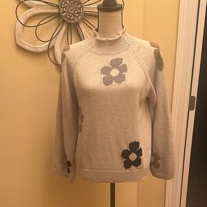 Elegant Floral Turtleneck Sweater - Cream and Brown